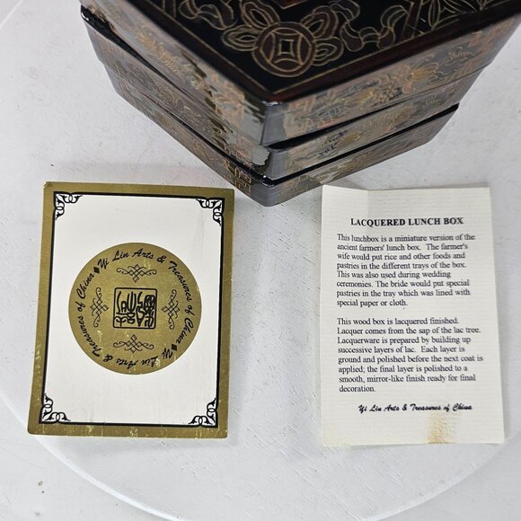 Vintage Lacquered Hexagonal Lunch Box Handle Intricate Gold Detailing Yi Lin Art - Picture 13 of 13